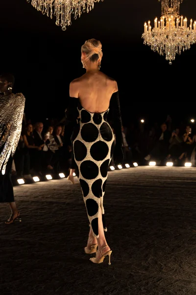 Look 4